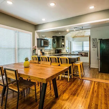 C'Est La Vie - Make Memories At Our Cozy Bungalow St. Petersburg Exterior photo