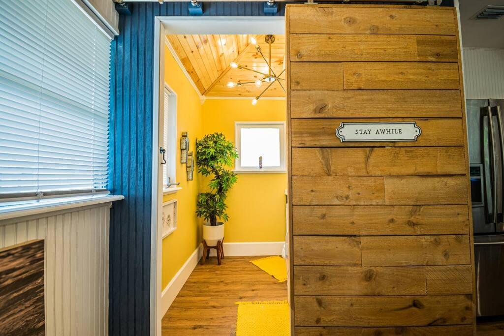 C'est La Vie - Make Memories At Our Cozy Holiday home St. Petersburg