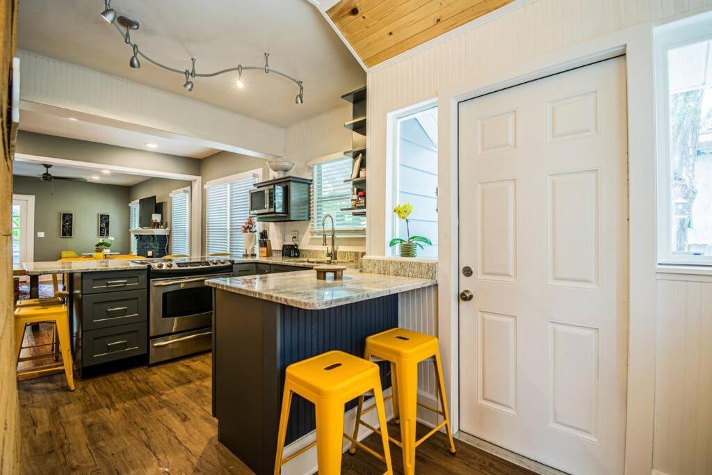 C'est La Vie - Make Memories At Our Cozy St. Petersburg